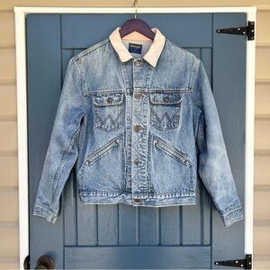 Vintage 80s Wrangler denim jacket with corduroy collar Men Size L